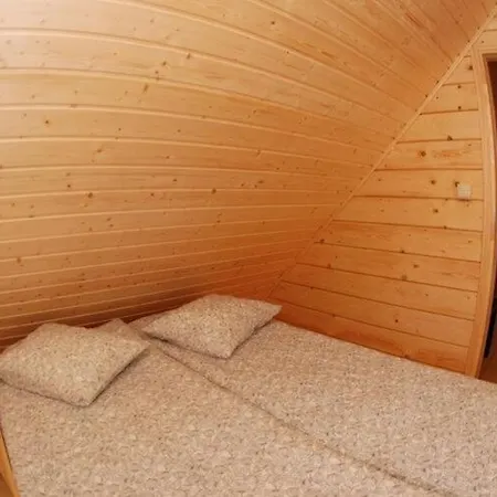 Cozy With A Huge Garden, Jaros Awiec Casa vacanze *
